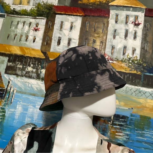 Two-Tone Bucket Hat - Picture 10 of 10